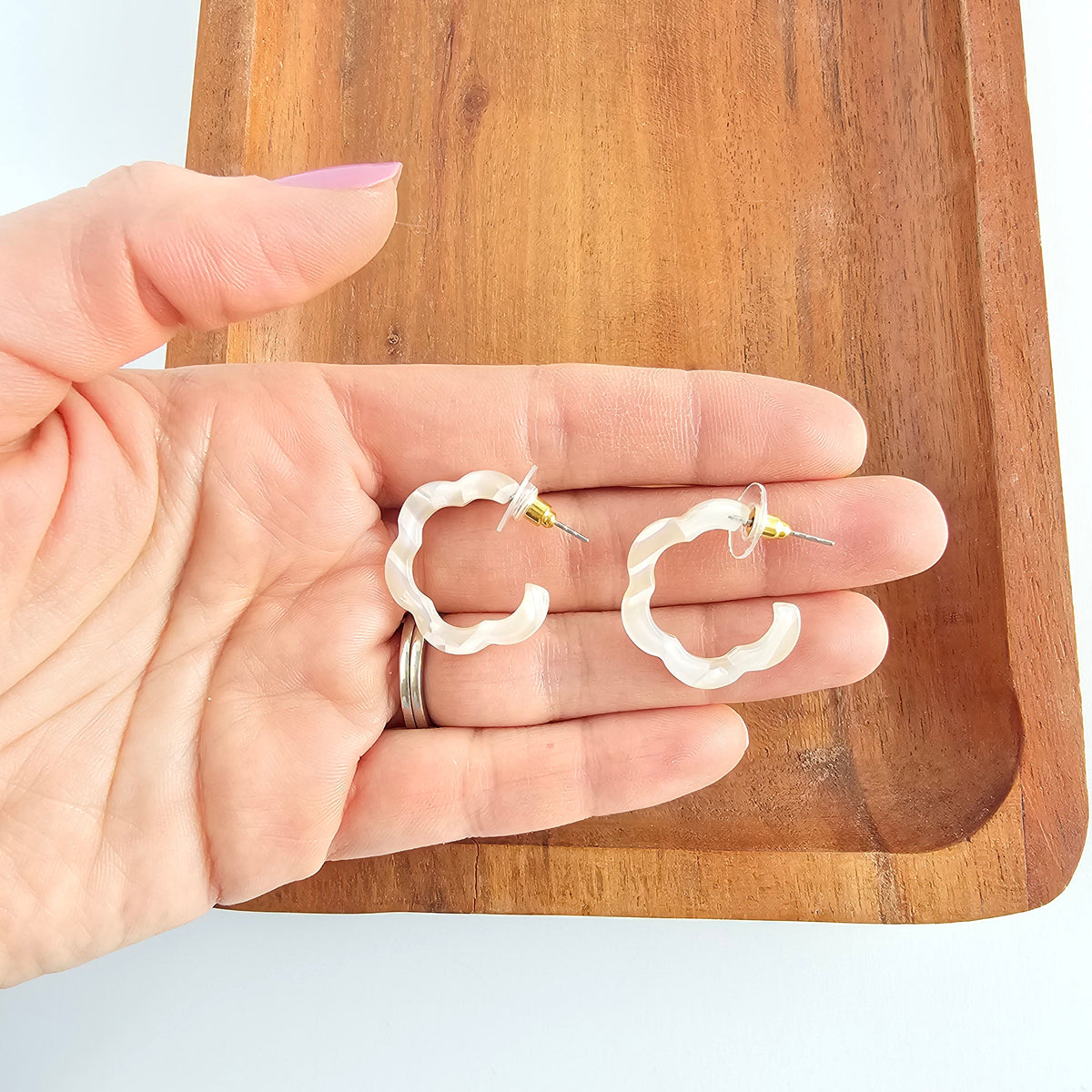 Posey Mini Hoops - Ivory