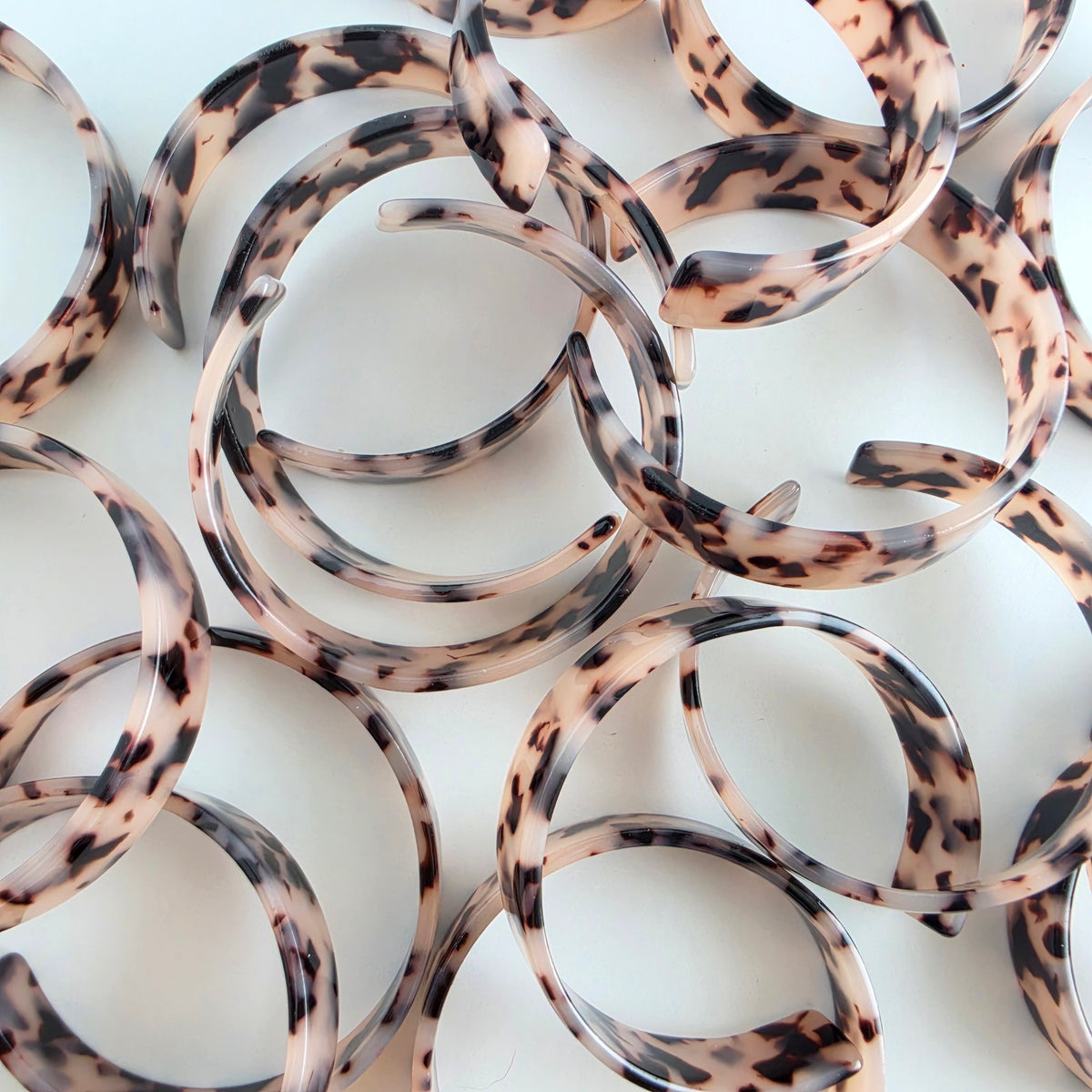 Brynn Bracelet - Blonde Tortoise - Small
