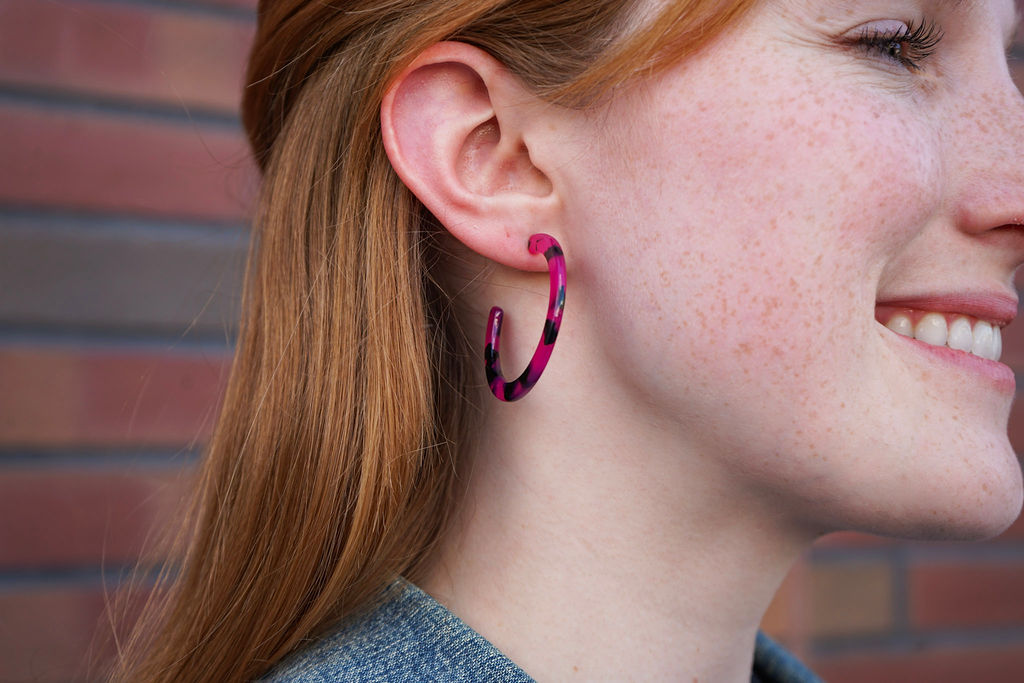 Camy Hoops - Fuchsia Tortoise