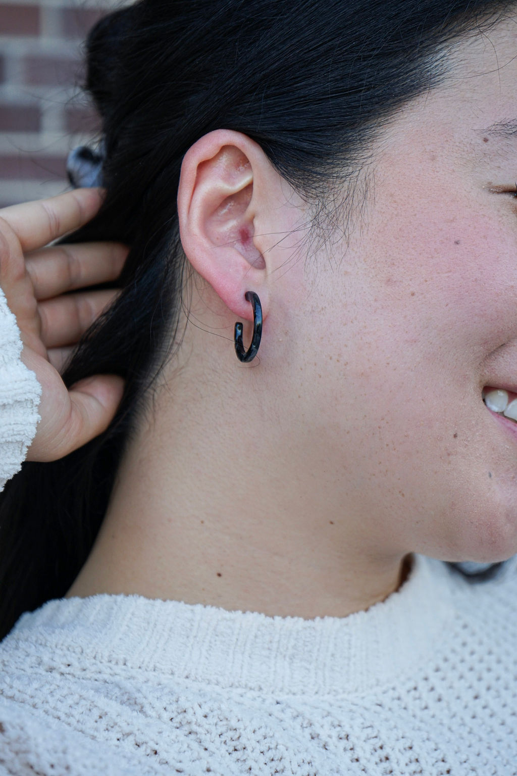 Cam Mini Hoops - Black