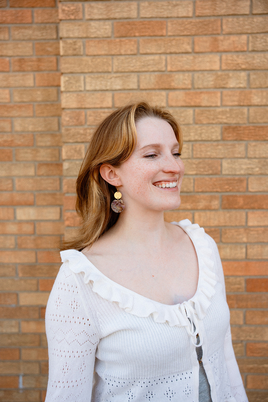 Zoey Mini Earrings - Shimmering Taupe