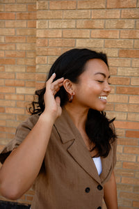Julie Hoops - Amber