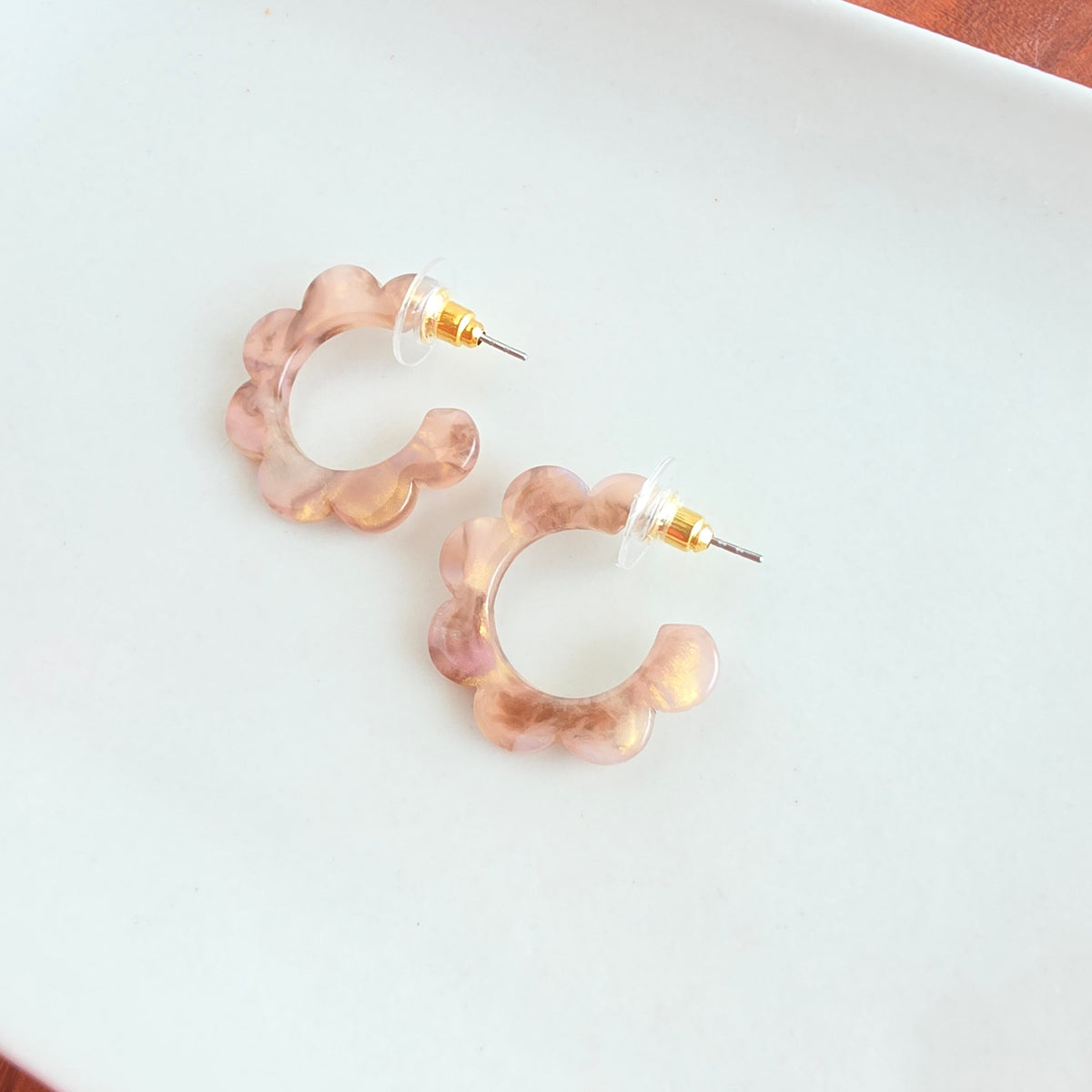 Flora Mini Hoops - Shimmering Taupe
