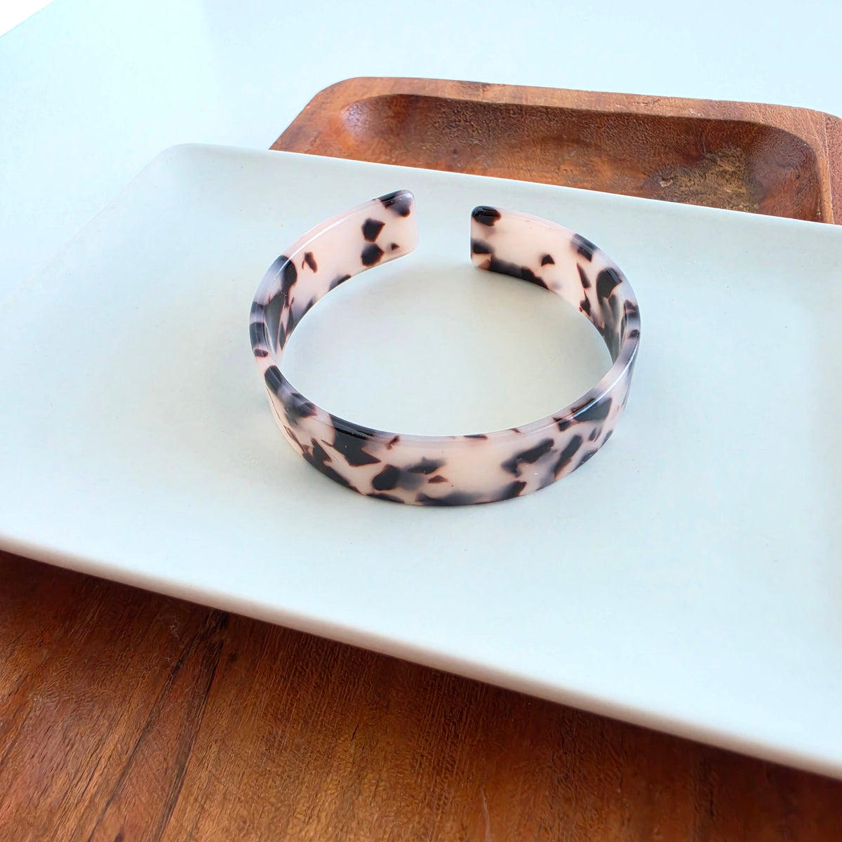 Brynn Bracelet - Blonde Tortoise - Standard