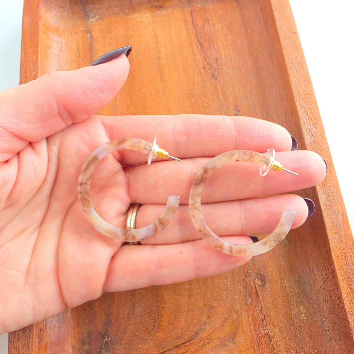 Camy Hoops - Shimmering Taupe