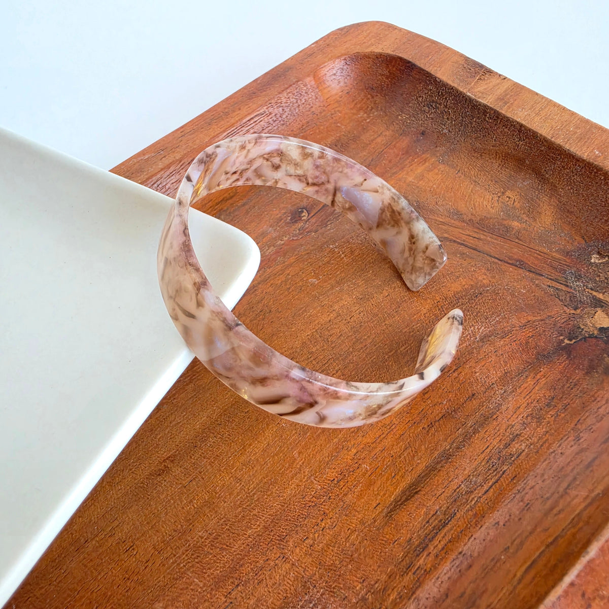 Brynn Bracelet - Shimmering Taupe - Standard