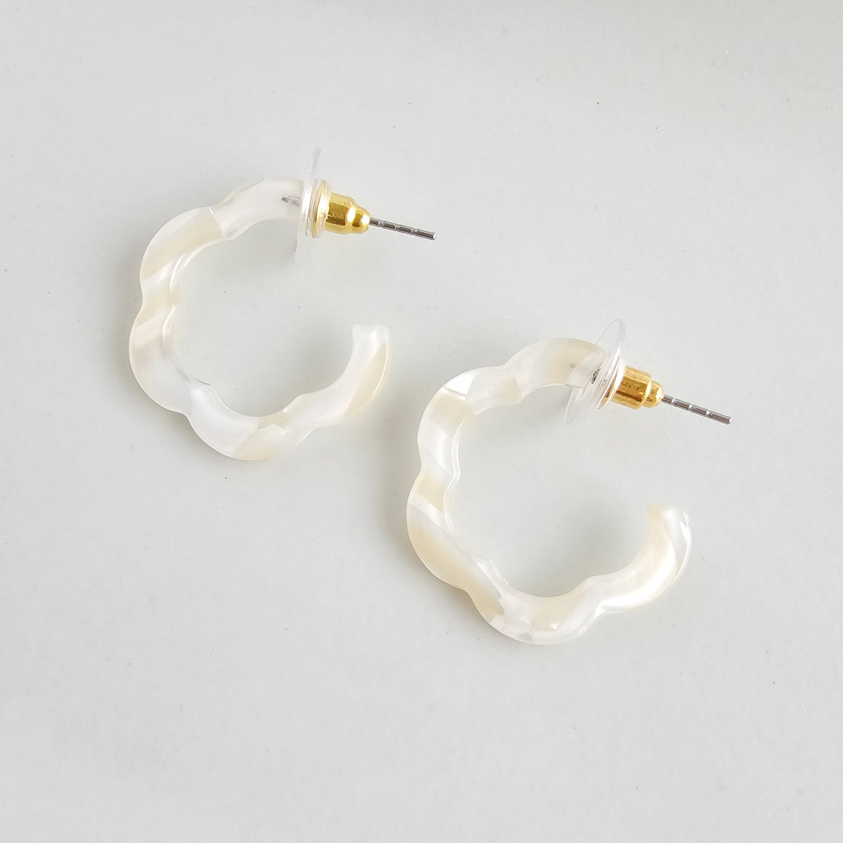 Posey Mini Hoops - Ivory
