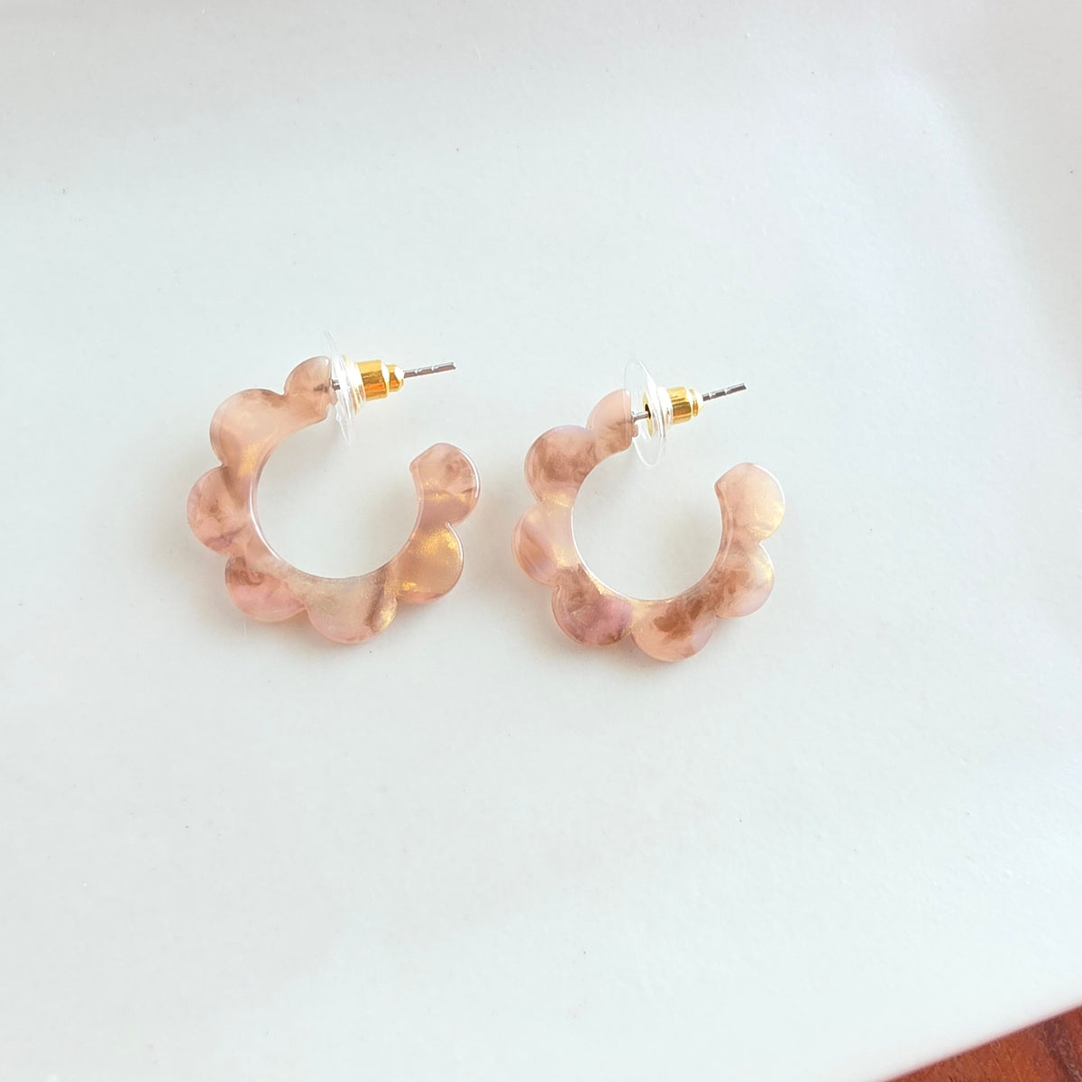 Flora Mini Hoops - Shimmering Taupe