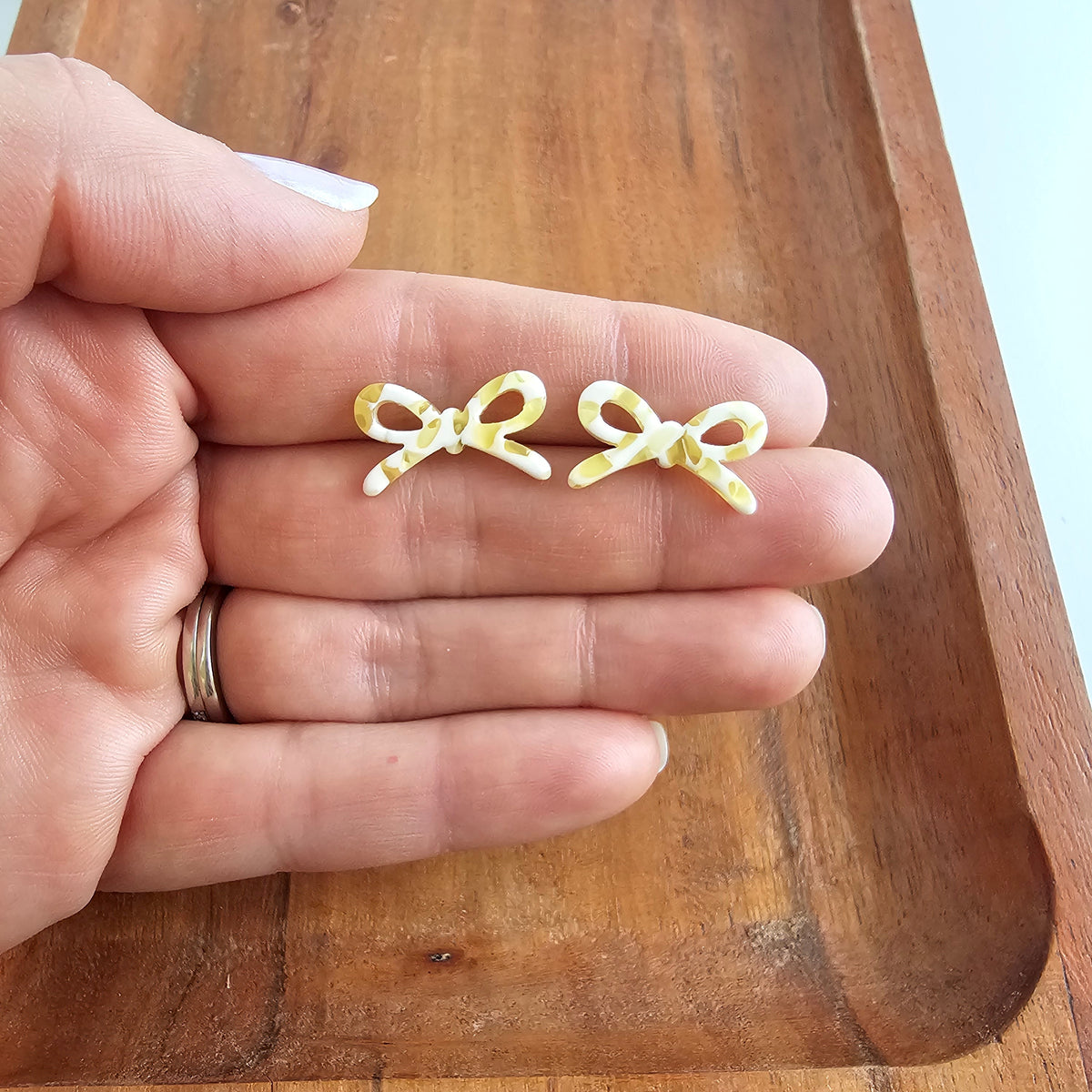 Bowie Studs - Buttercream Dot