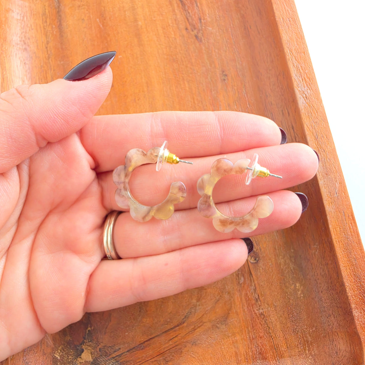 Flora Mini Hoops - Shimmering Taupe