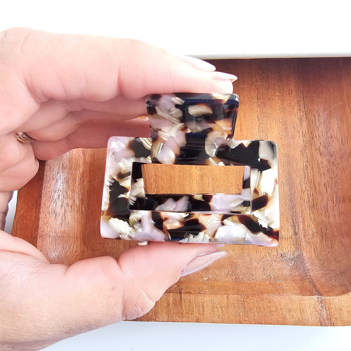 Carly Hair Claw - Chai Tea